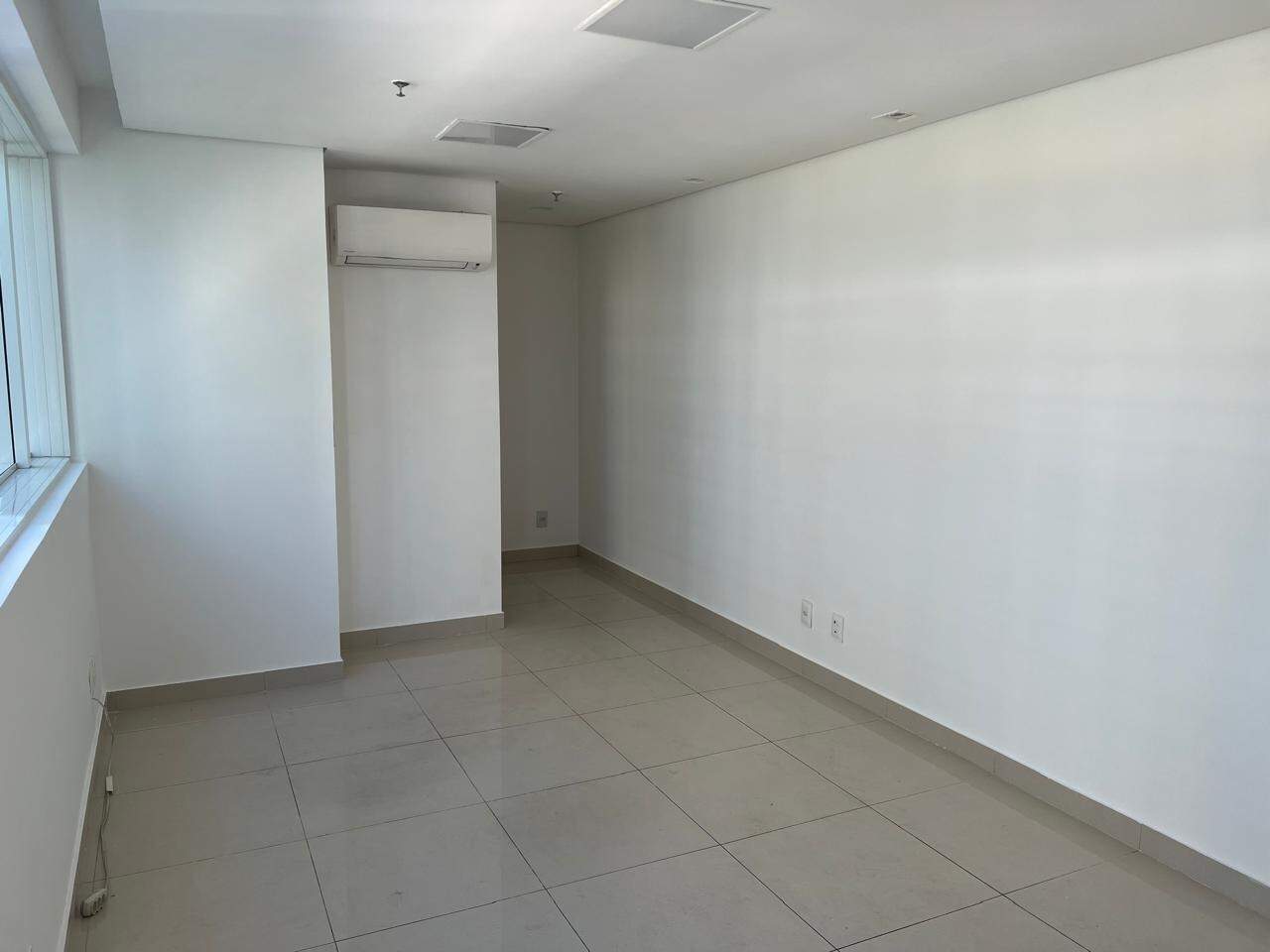 Sala para aluguel no Vila da Serra: 