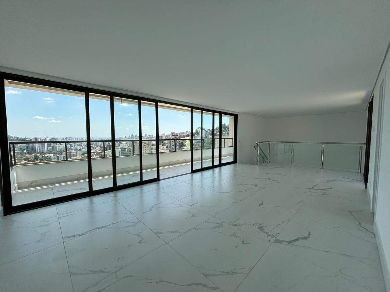 Cobertura à venda no Santa Lúcia: 