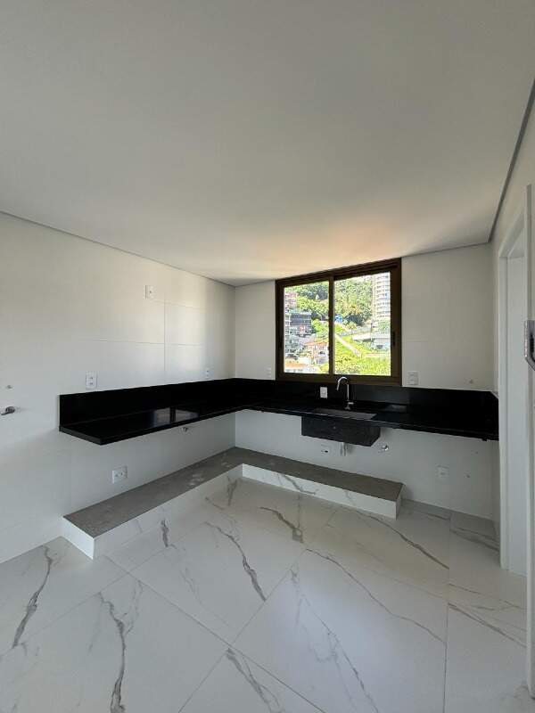 Cobertura à venda no Santa Lúcia: 