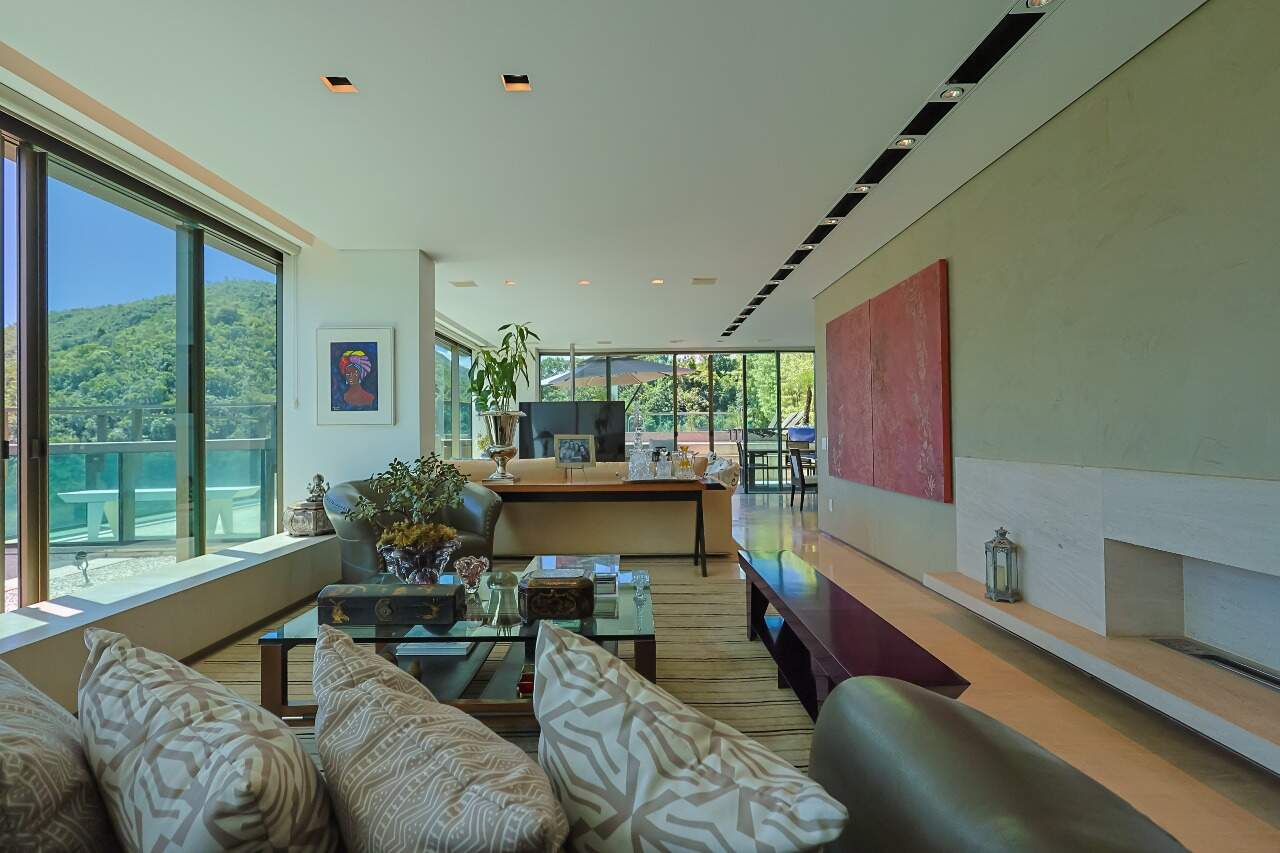 Cobertura à venda no Vale dos Cristais: 