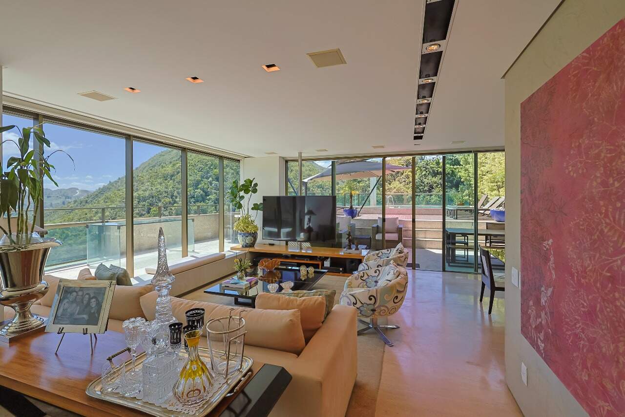 Cobertura à venda no Vale dos Cristais: 