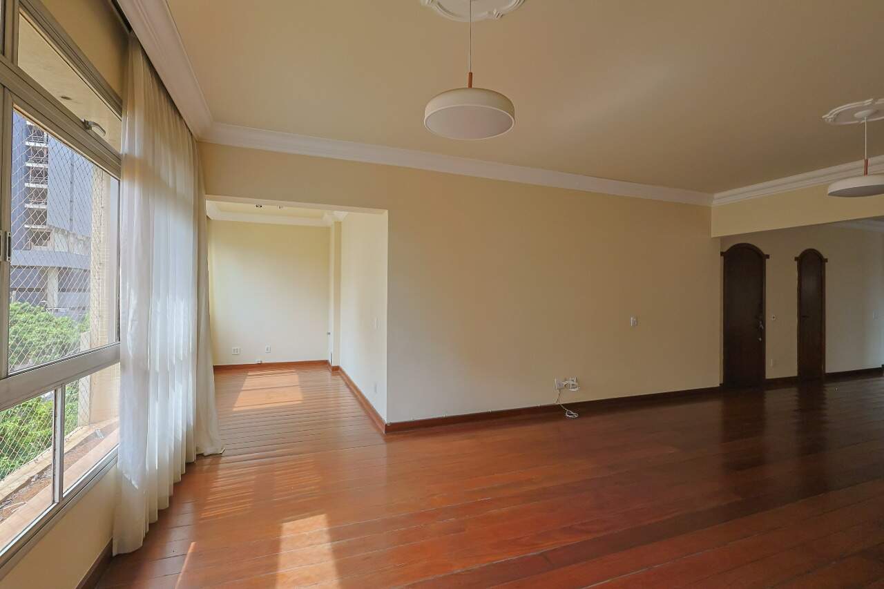 Apartamento à venda no Lourdes: 