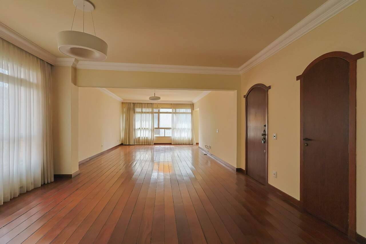 Apartamento à venda no Lourdes: 