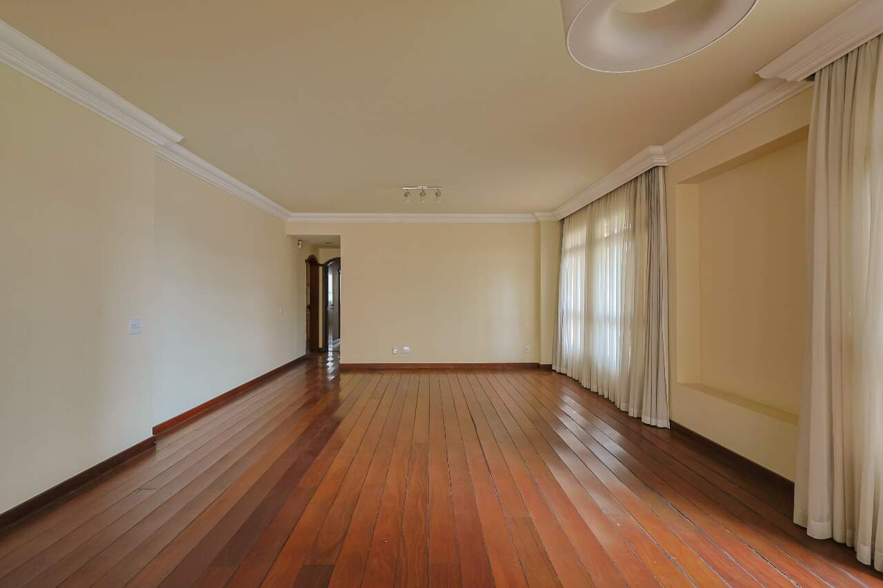 Apartamento à venda no Lourdes: 