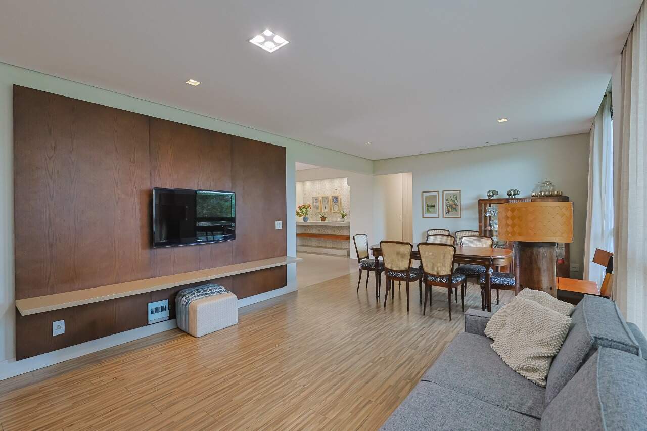 Área privativa à venda no Vale dos Cristais: 