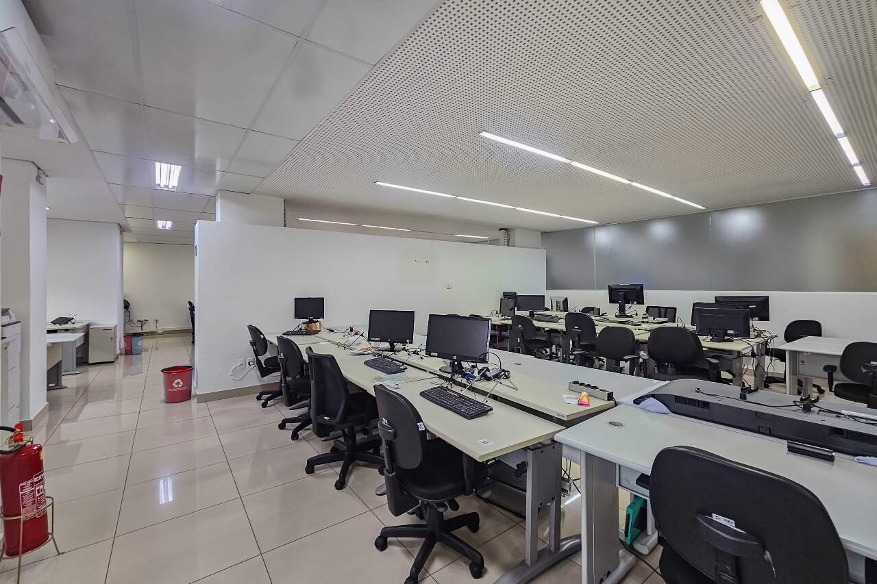 Andar corrido para aluguel no Estoril: 