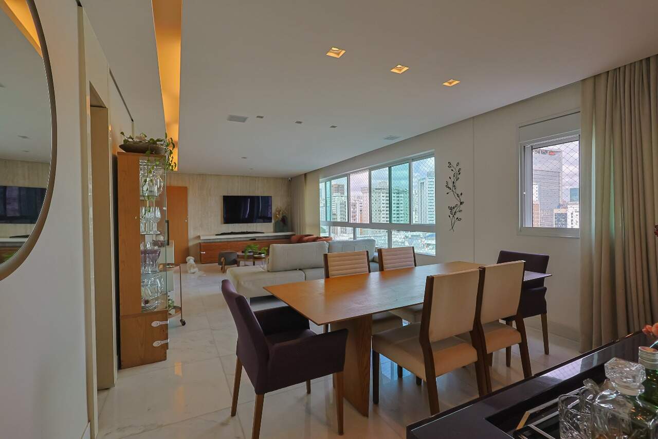 Apartamento à venda no Lourdes: 