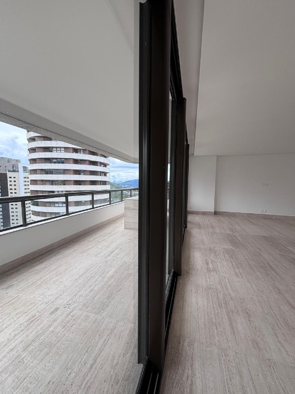 Apartamento à venda no Vale do Sereno: 