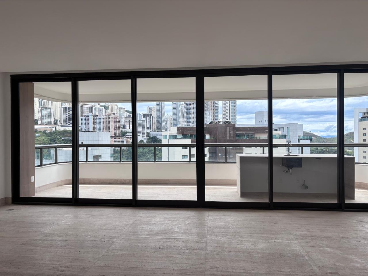 Apartamento à venda no Vale do Sereno: 