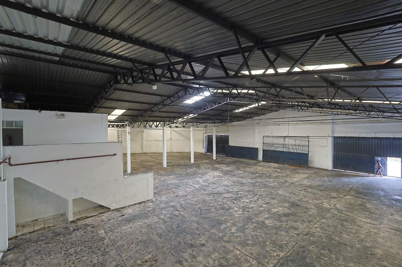 Galpão para aluguel no Kennedy: 