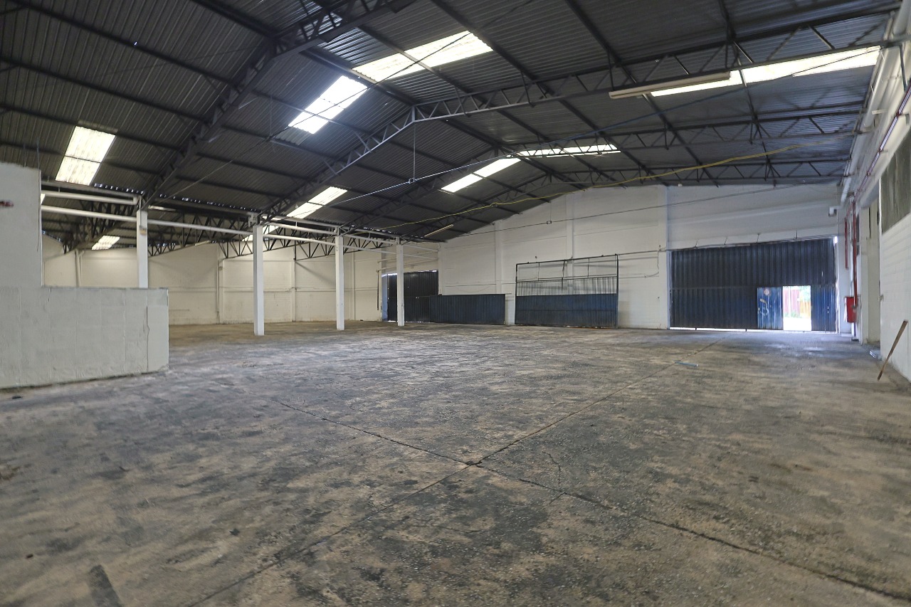 Galpão para aluguel no Kennedy: 