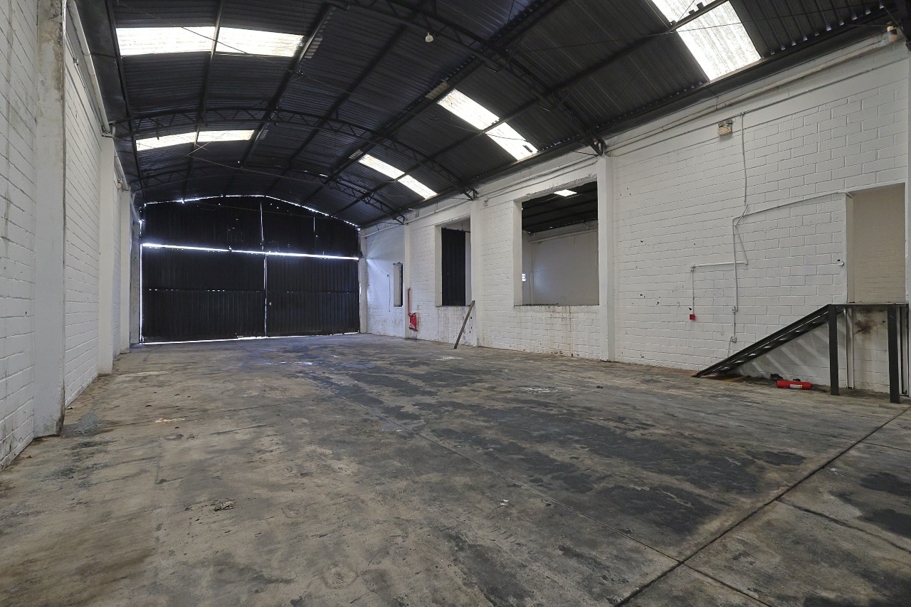 Galpão para aluguel no Kennedy: 