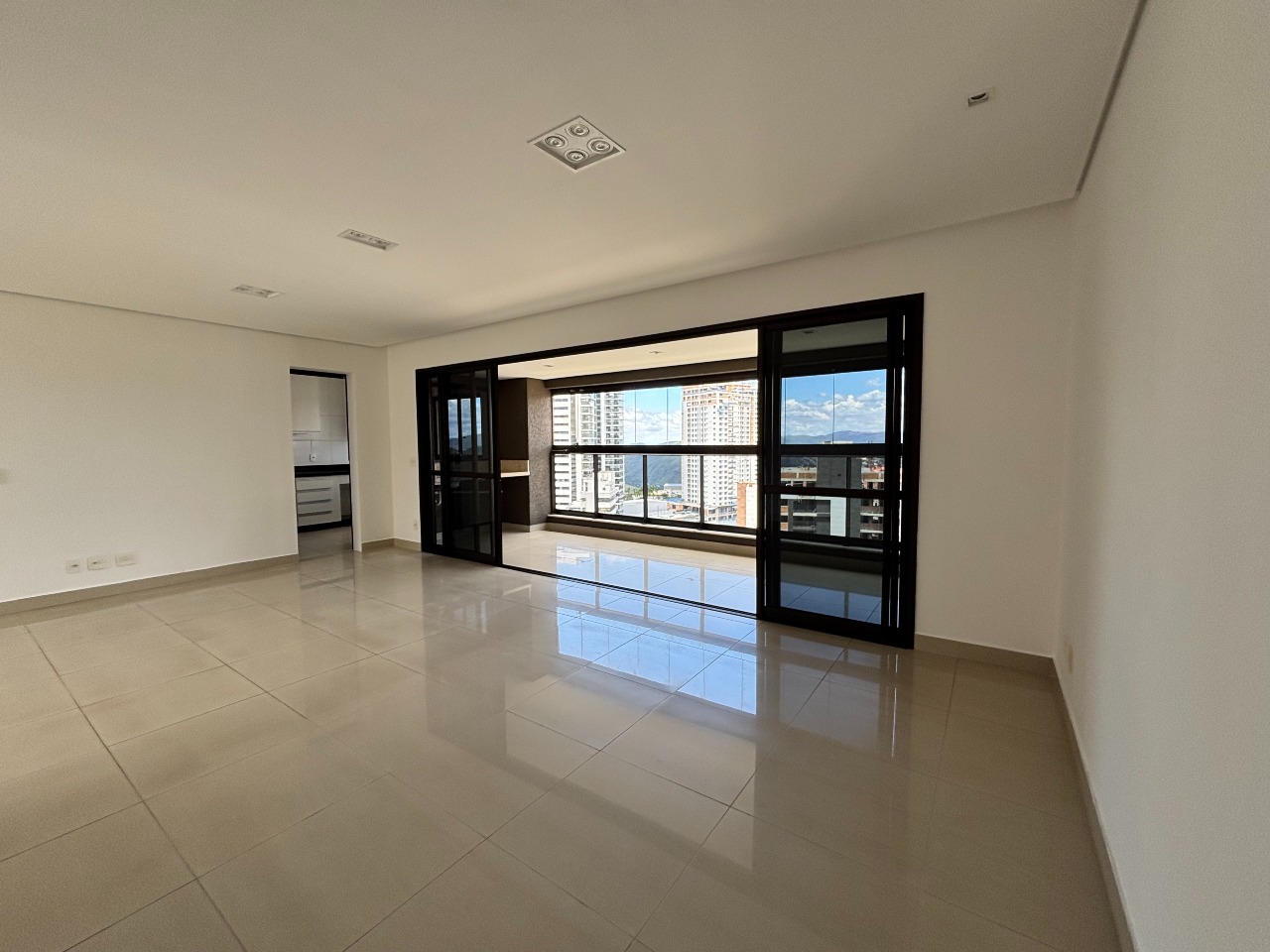 Apartamento à venda no Vila da Serra: 