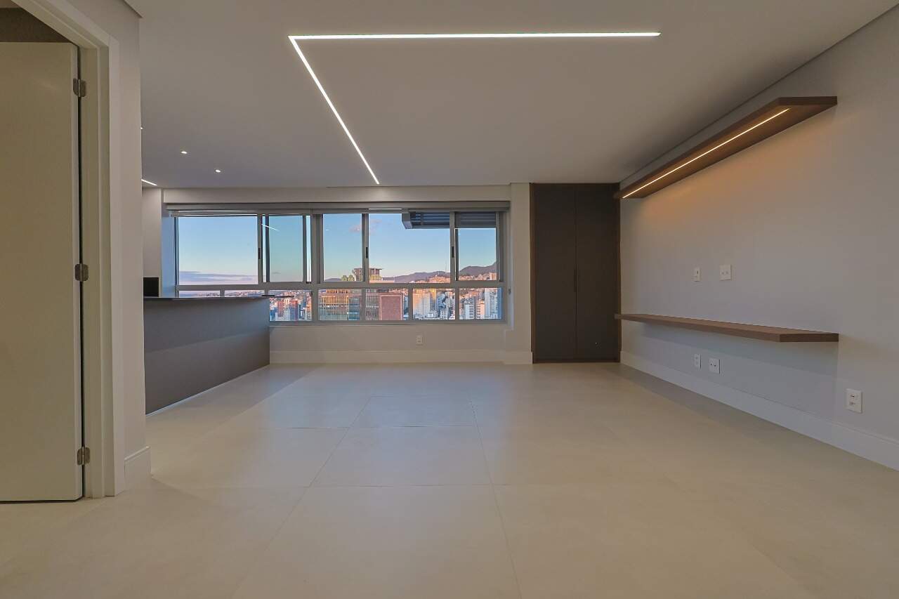 Apartamento à venda no Funcionários: 