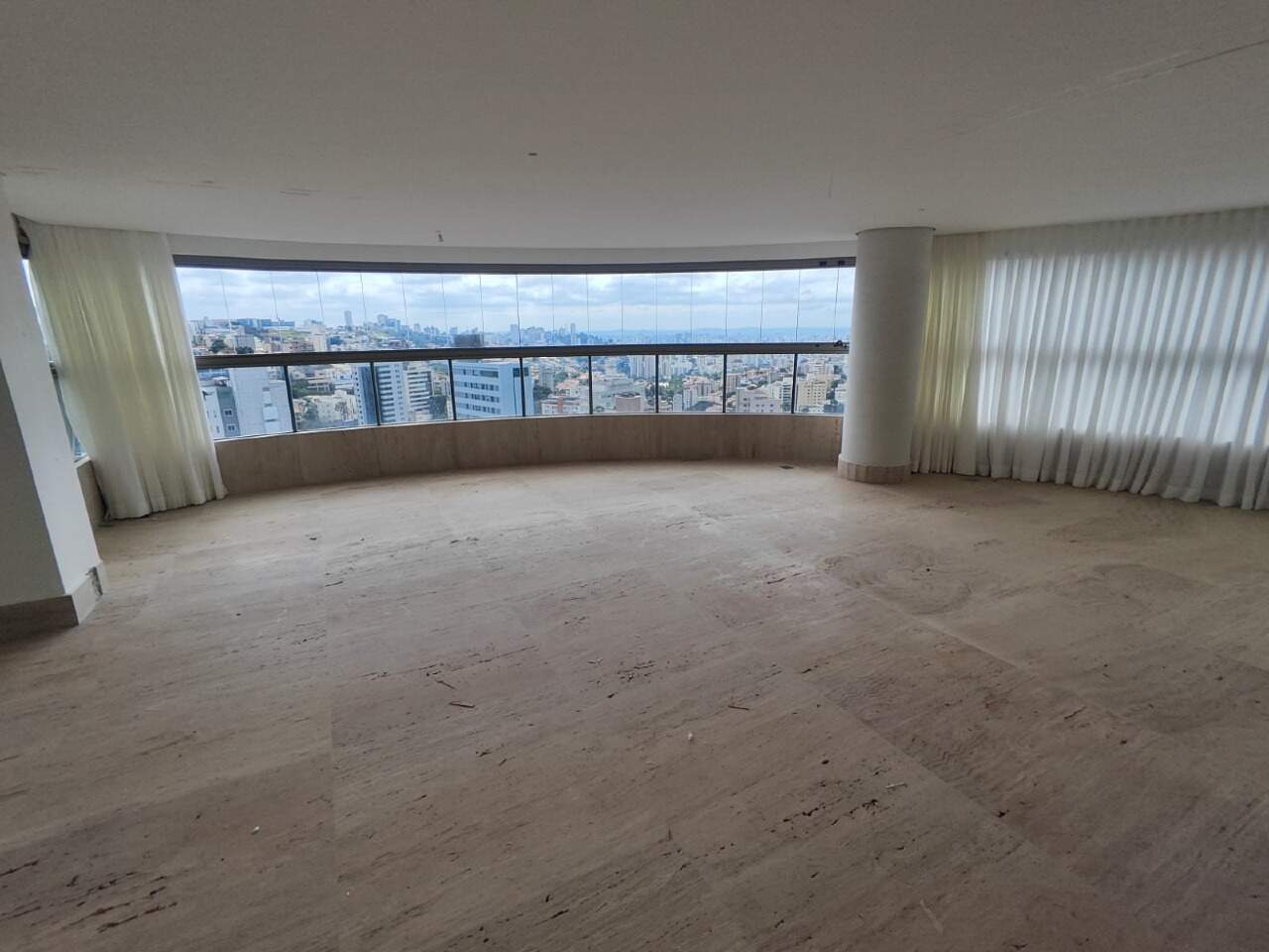 Apartamento à venda no Santa Lúcia: 