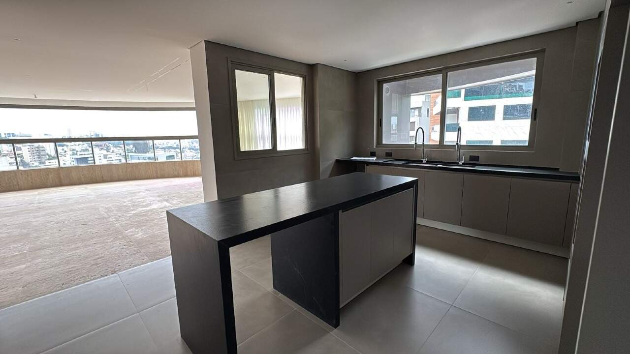 Apartamento à venda no Santa Lúcia: 