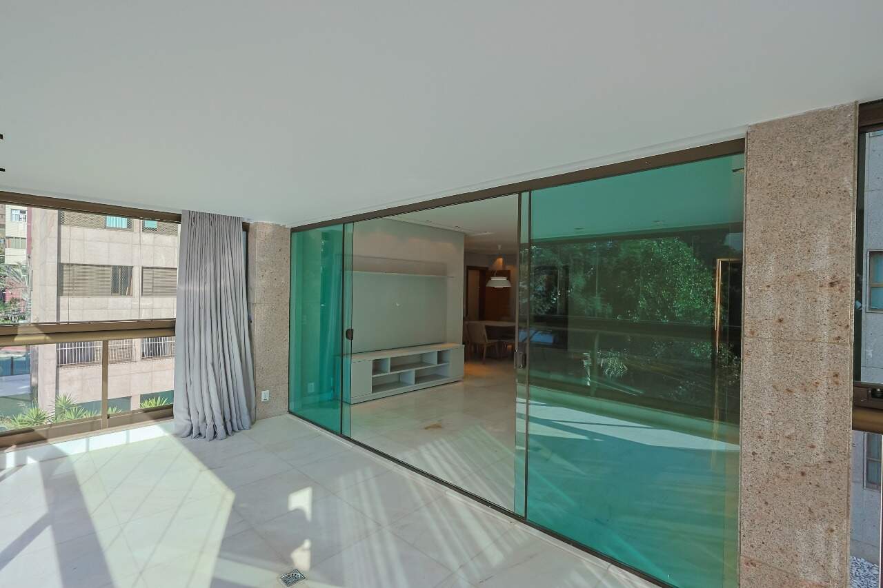 Apartamento à venda no Carmo: 