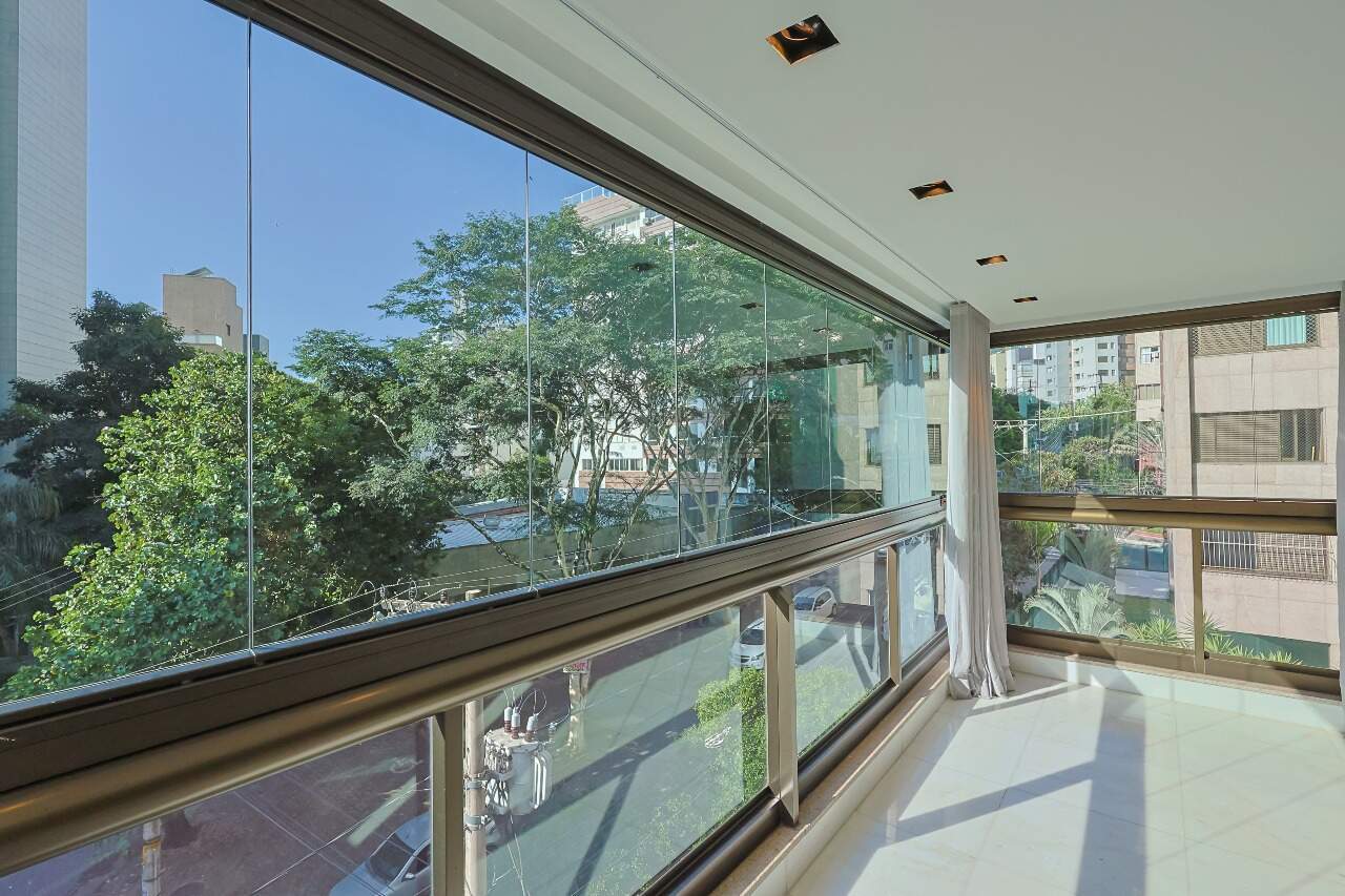 Apartamento à venda no Carmo: 