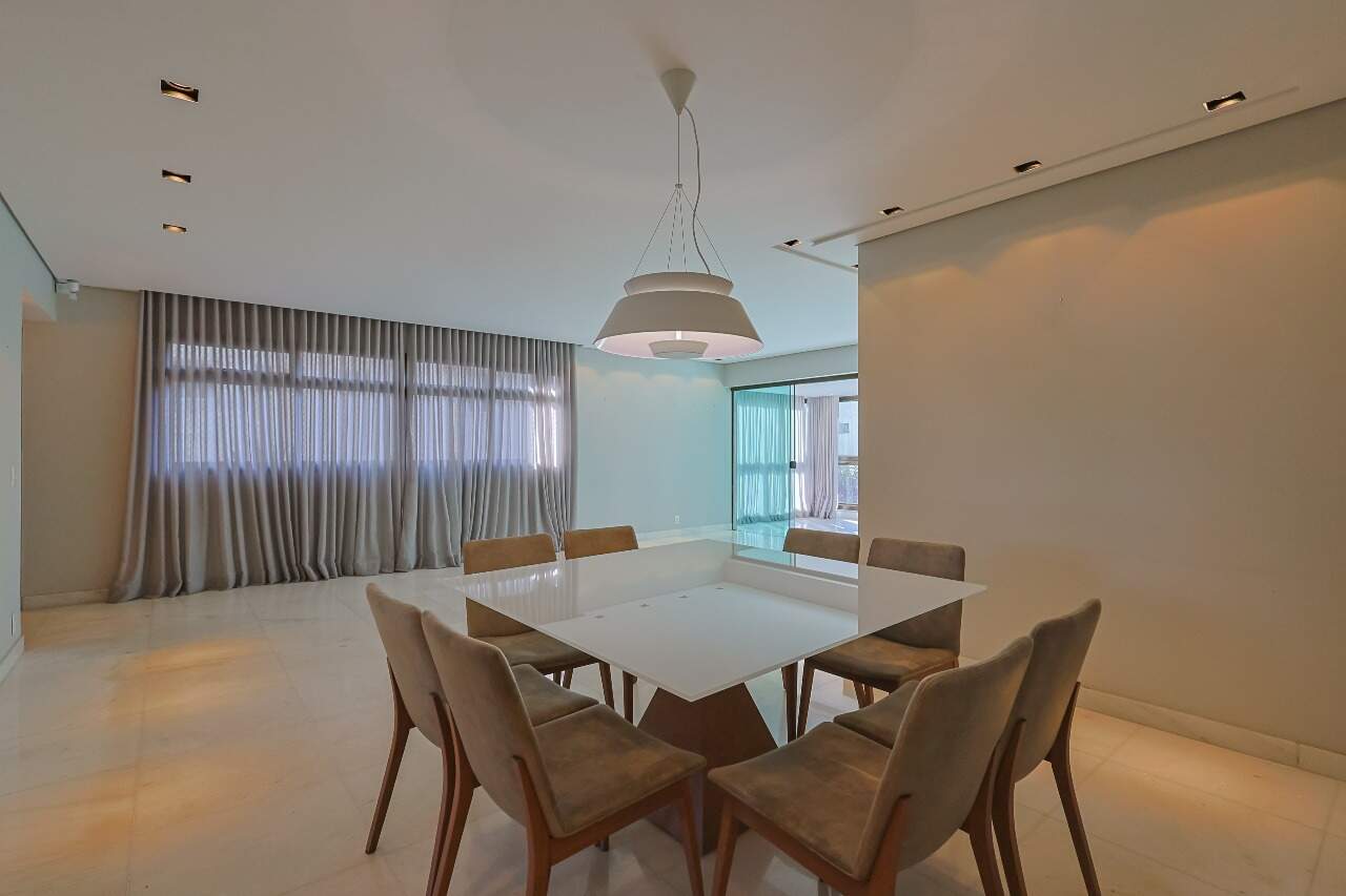 Apartamento à venda no Carmo: 