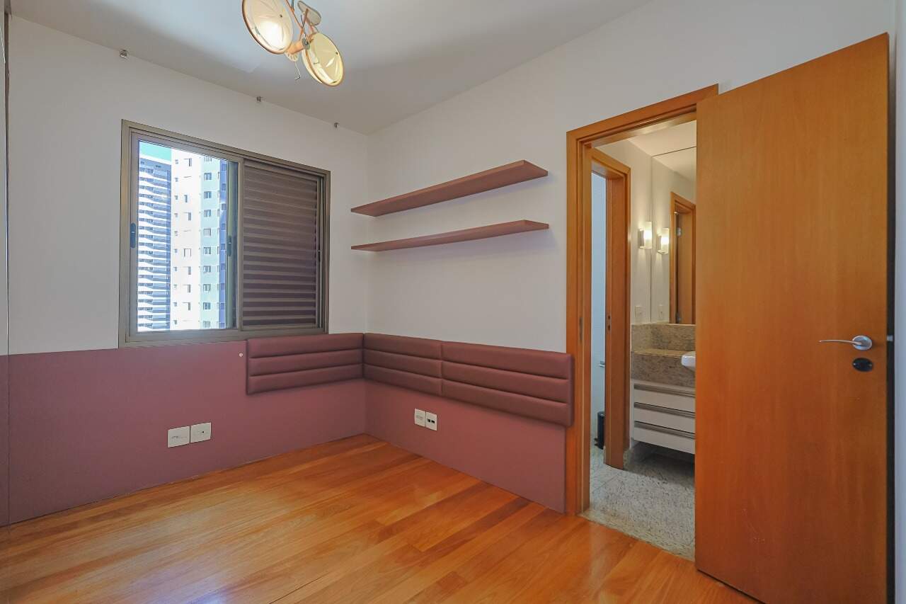 Apartamento à venda no Vila da Serra: 