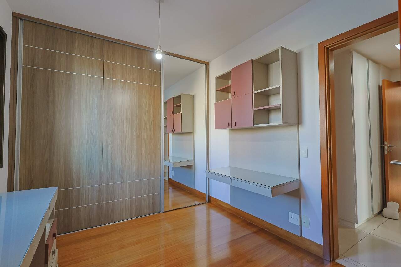 Apartamento à venda no Vila da Serra: 