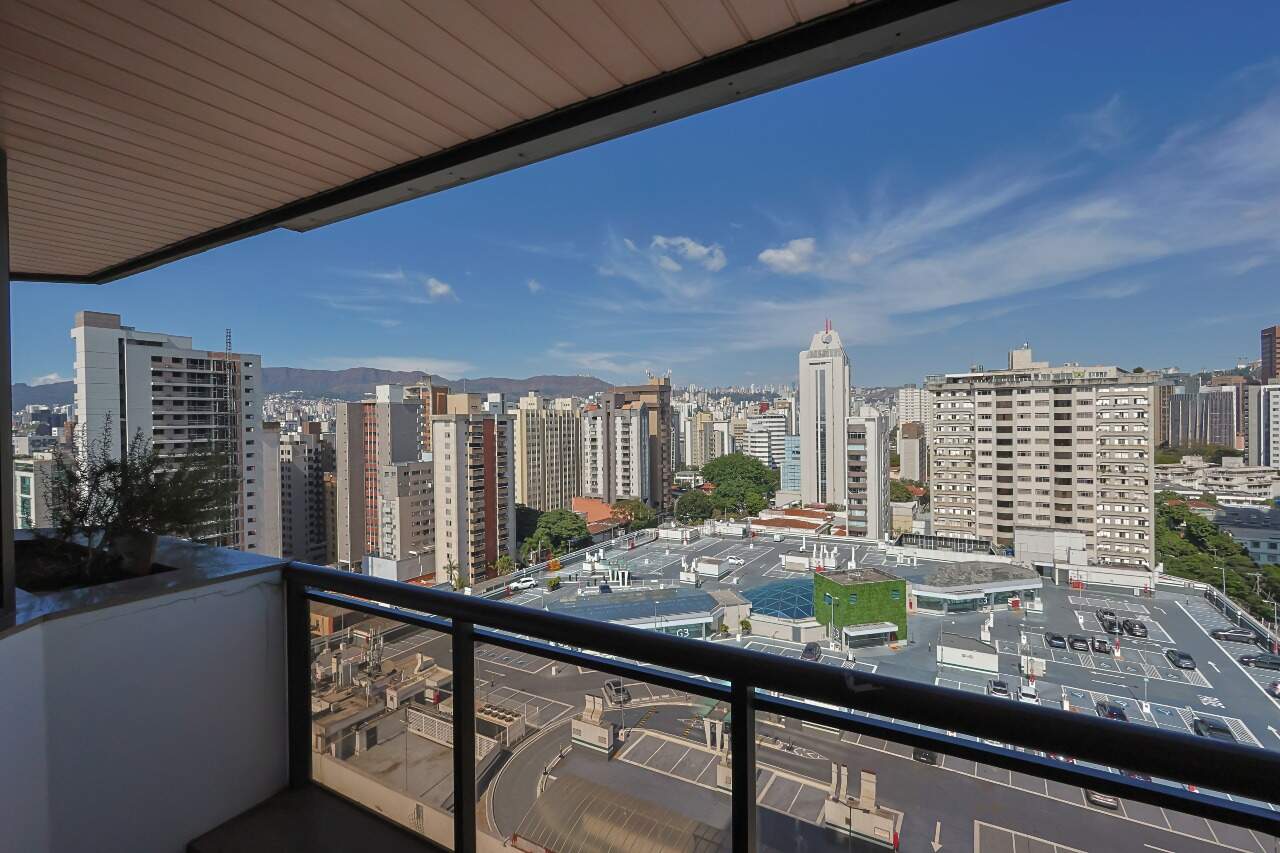 Apartamento à venda no Lourdes: 