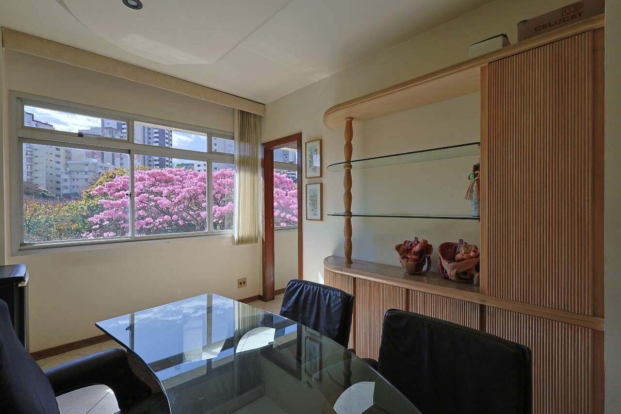 Sala à venda no Savassi: 
