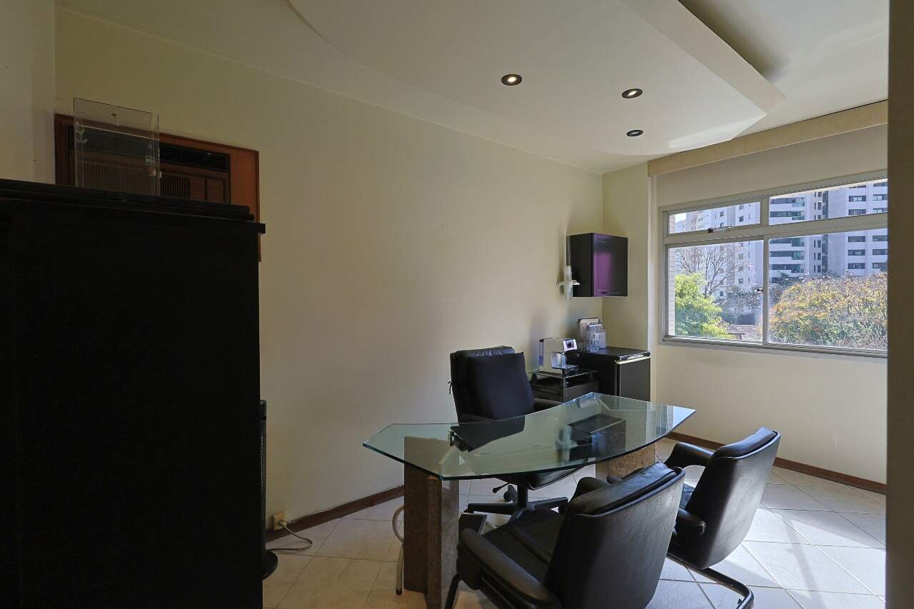 Sala à venda no Savassi: 