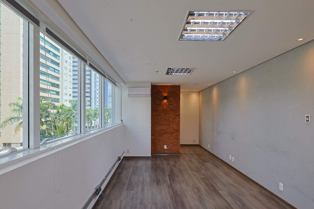 Sala para aluguel no Vila da Serra: 