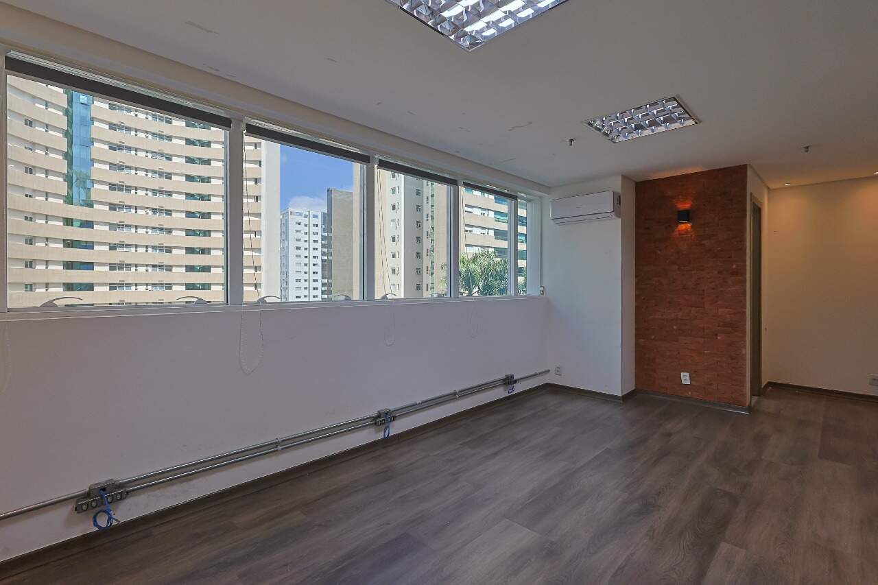 Sala para aluguel no Vila da Serra: 