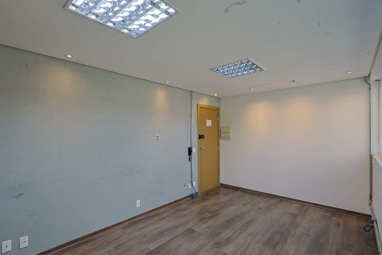 Sala para aluguel no Vila da Serra: 