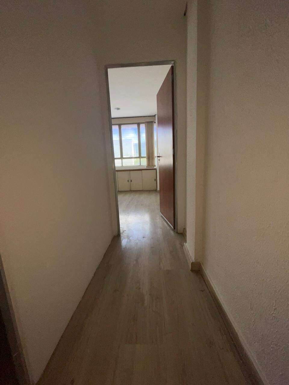 Sala à venda no Centro: 