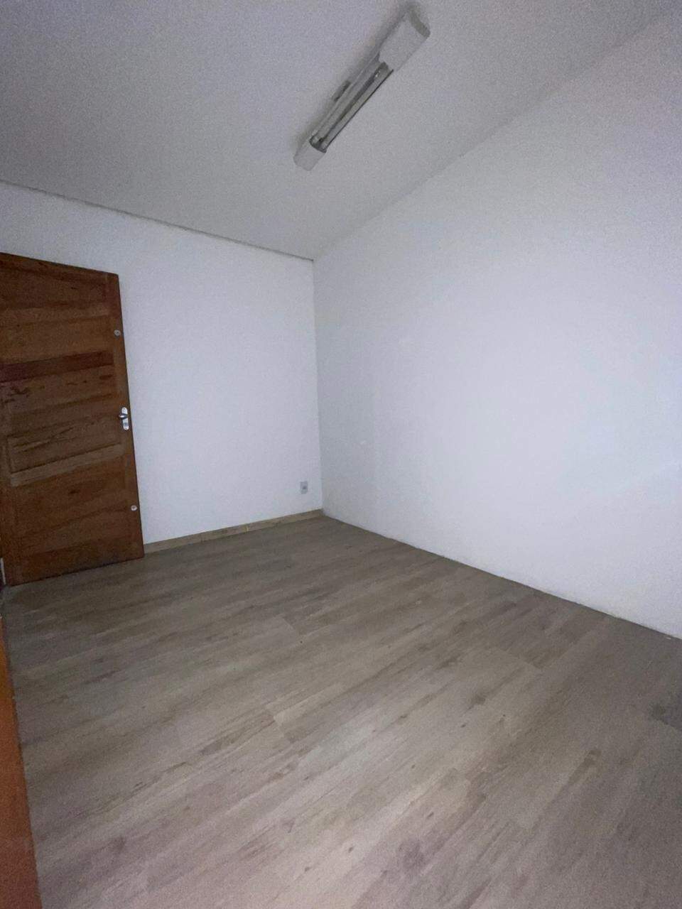 Sala à venda no Centro: 