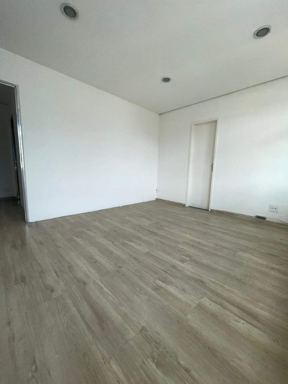 Sala à venda no Centro: 