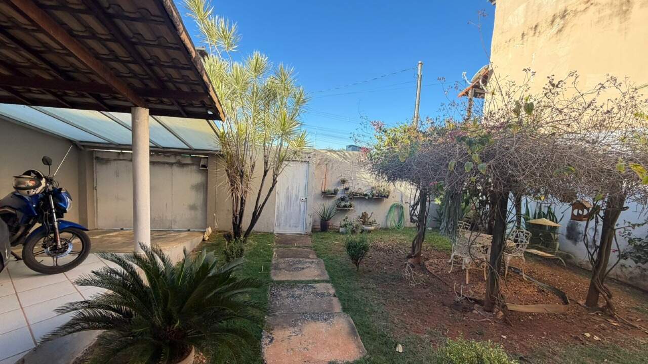 Casa à venda no Felipe Cláudio: 