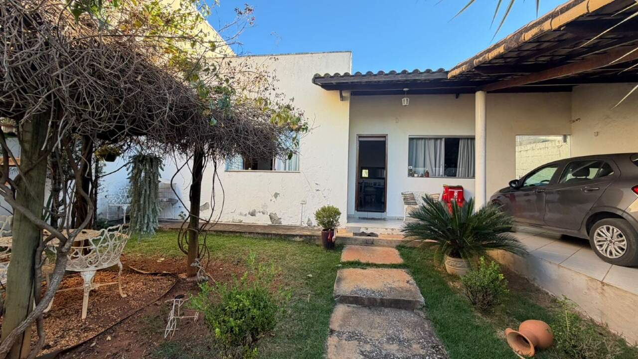 Casa à venda no Felipe Cláudio: 