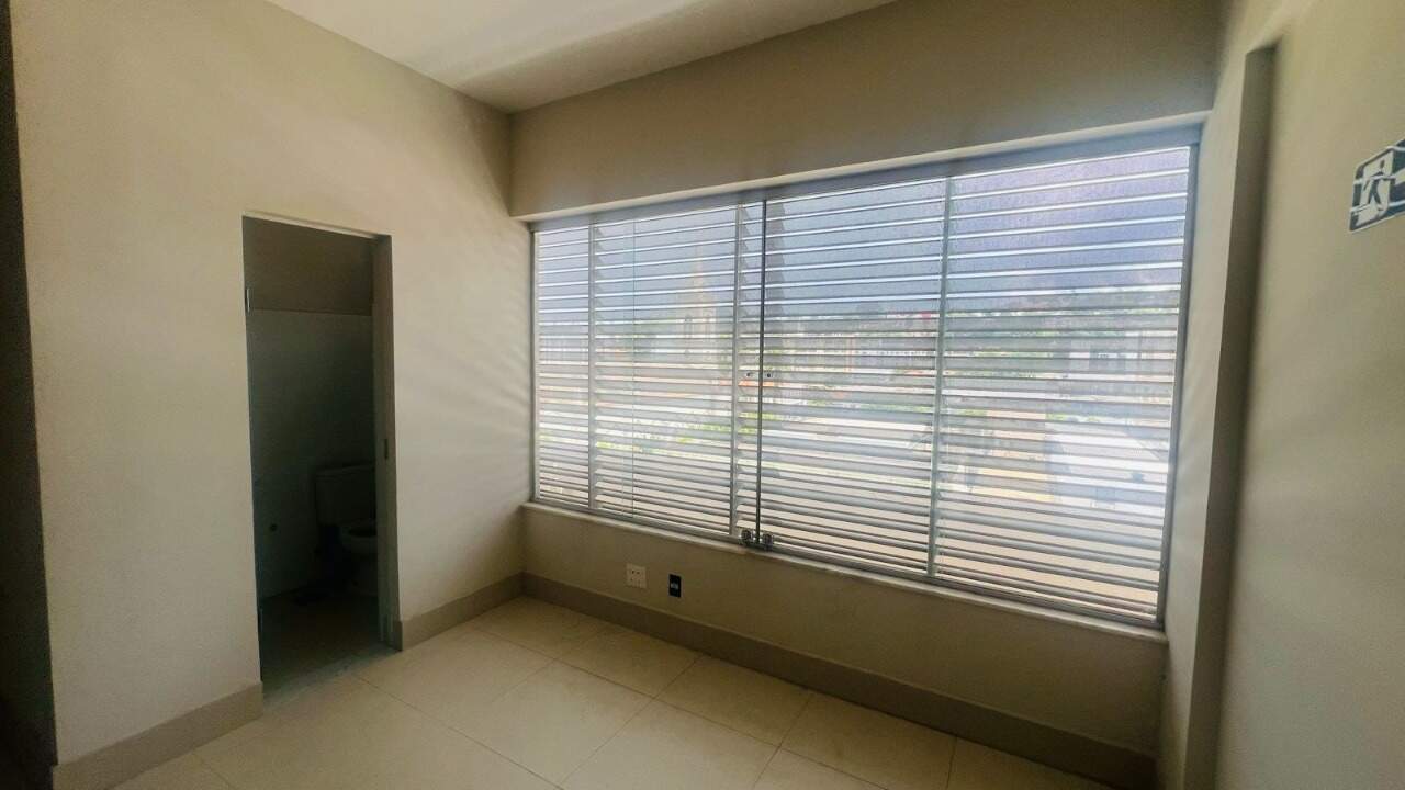Sala à venda no Centro: 