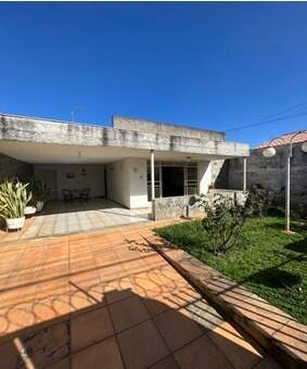 Casa à venda no Centro: 