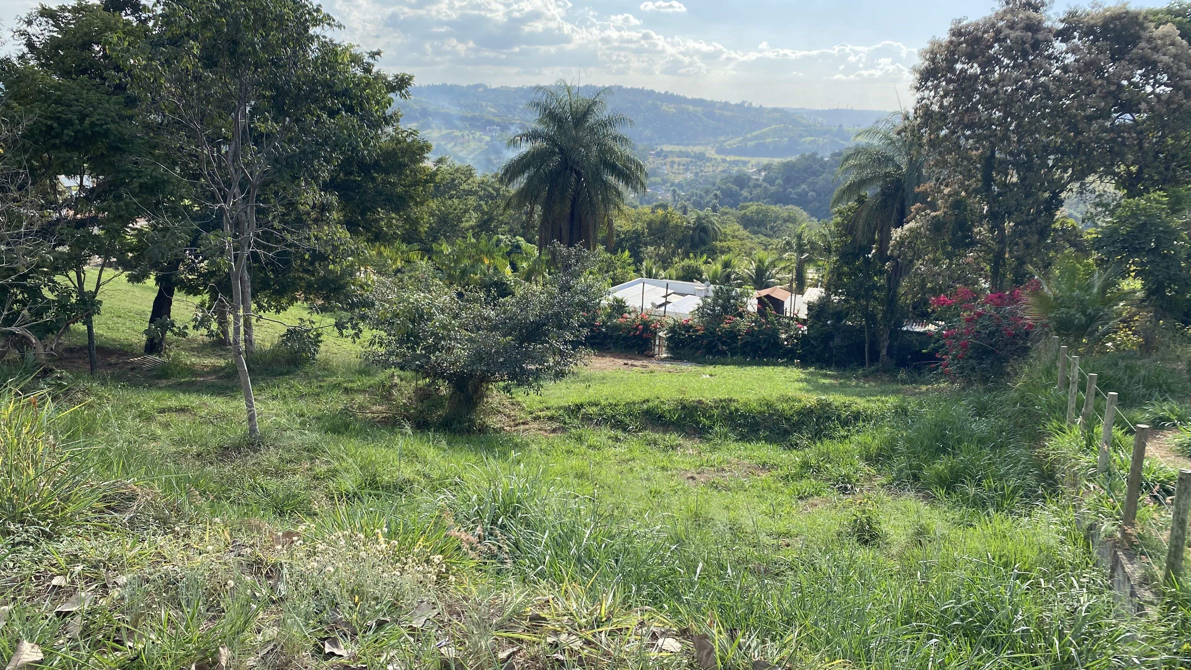 Lotes em Condomínio à venda no Condomínio Gran Royalle: 