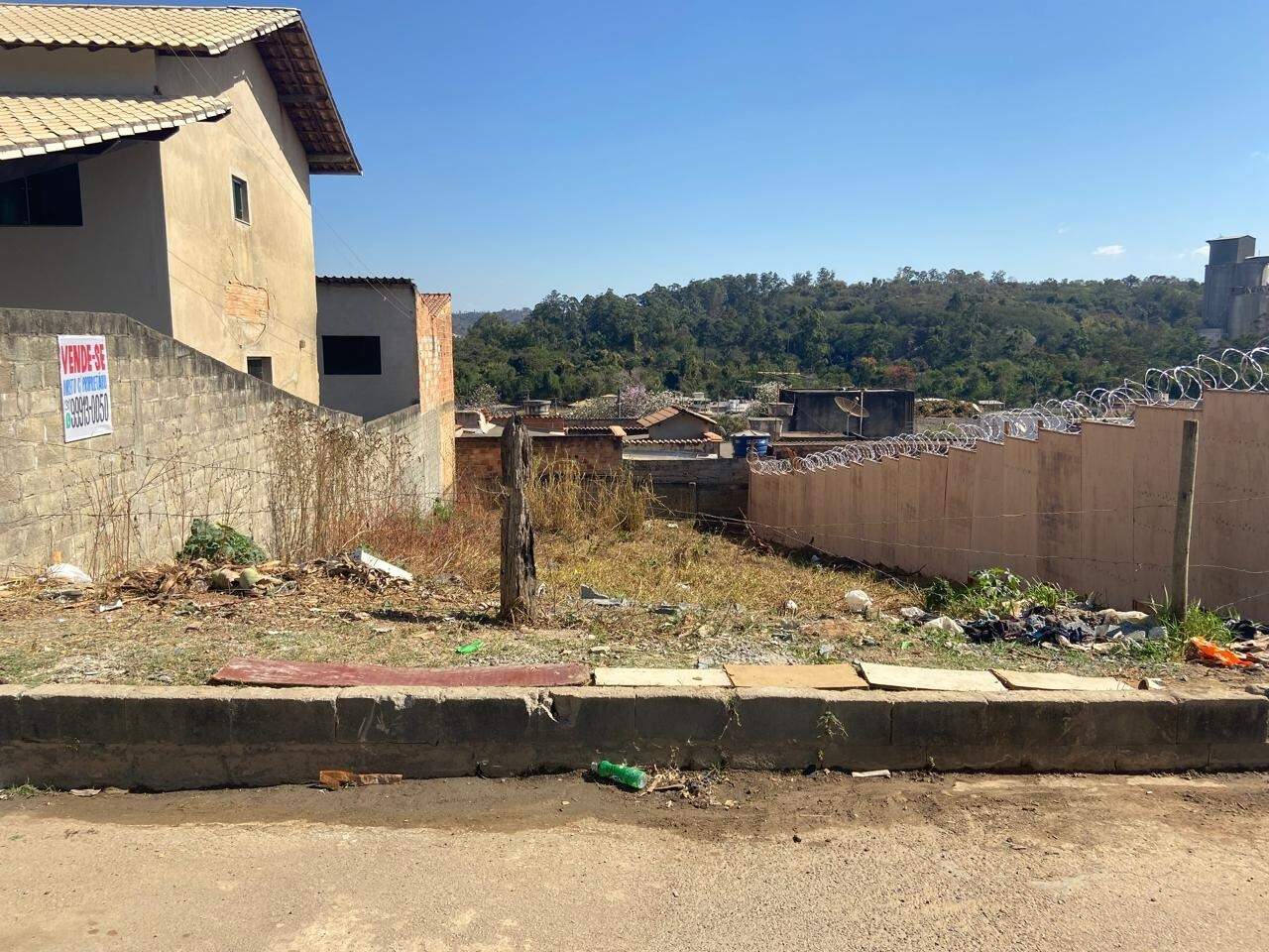 Lote à venda no Jardim Soli: 