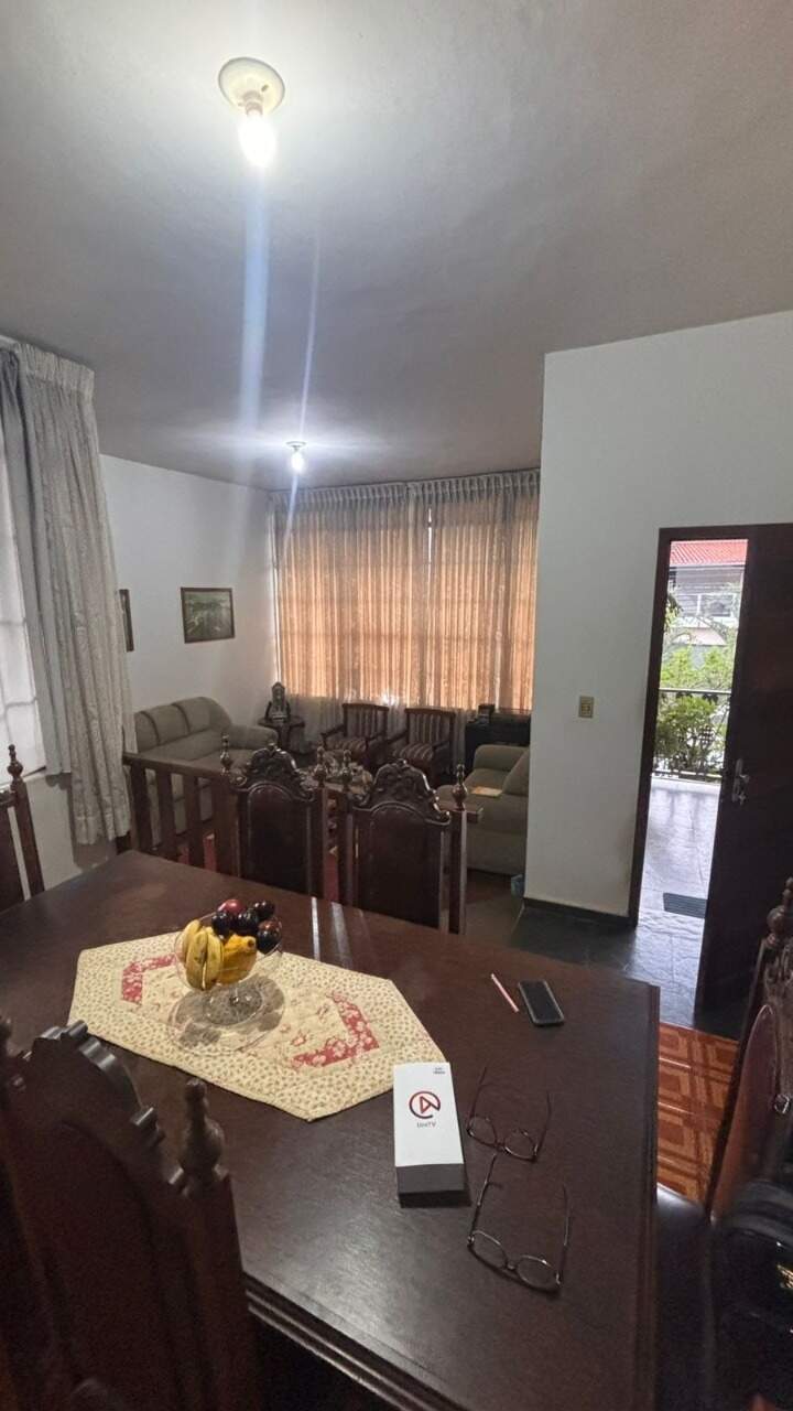 Casa à venda no Centro: 