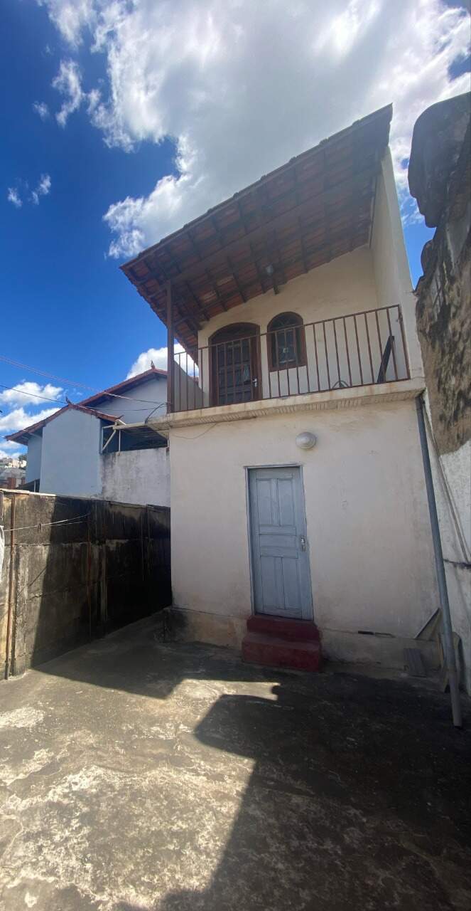 Casa à venda no Centro: 