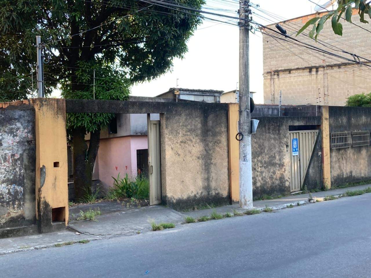 Casa à venda no Magalhães: 