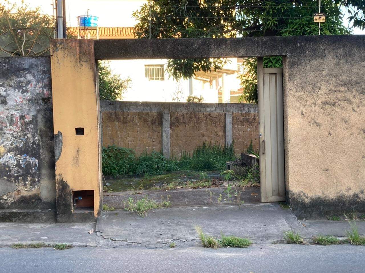 Casa à venda no Magalhães: 
