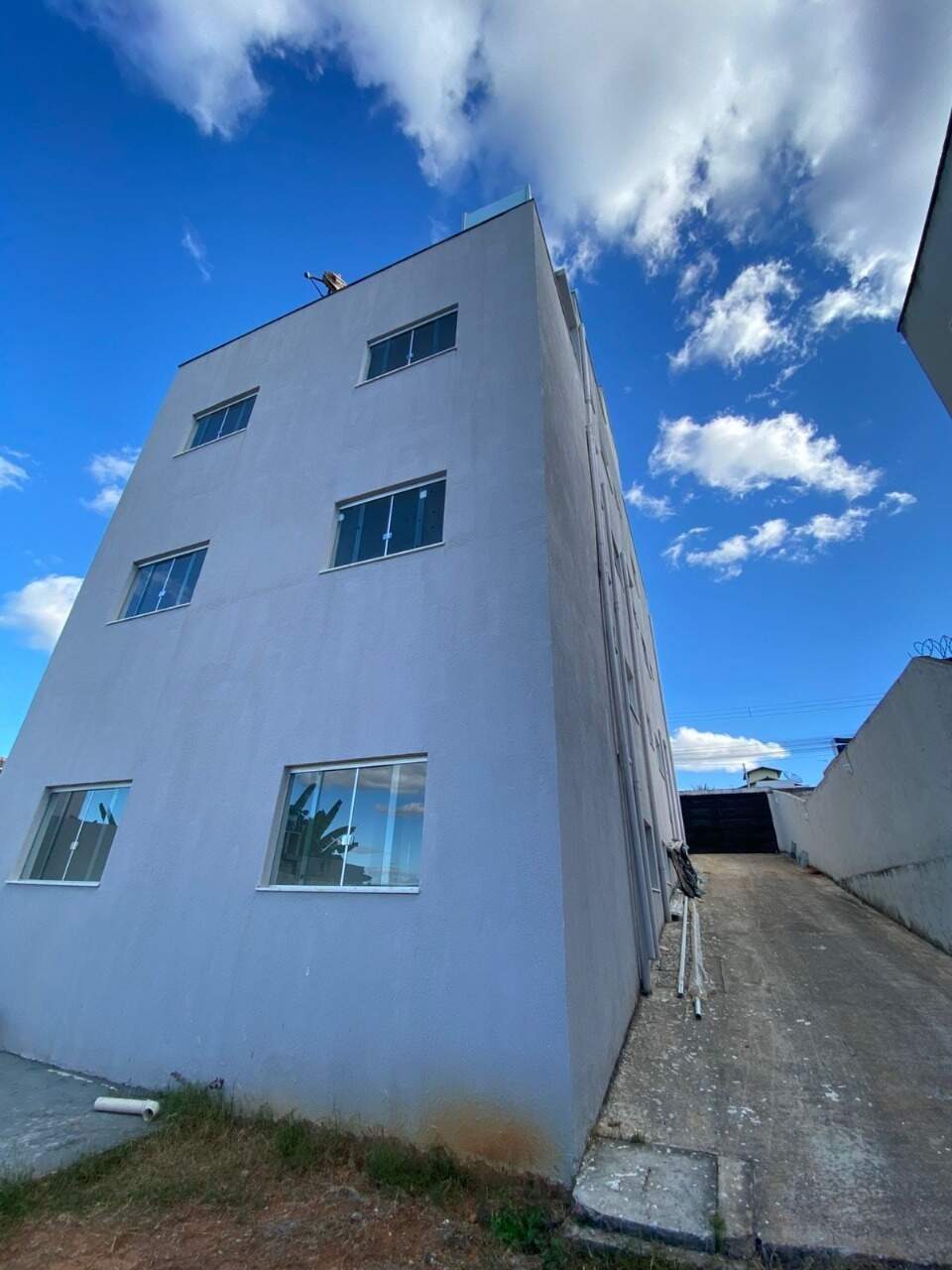 Apartamento à venda no Felipe Cláudio: 