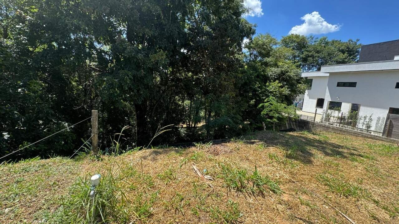Lote à venda no Condomínio Gran Royalle: 