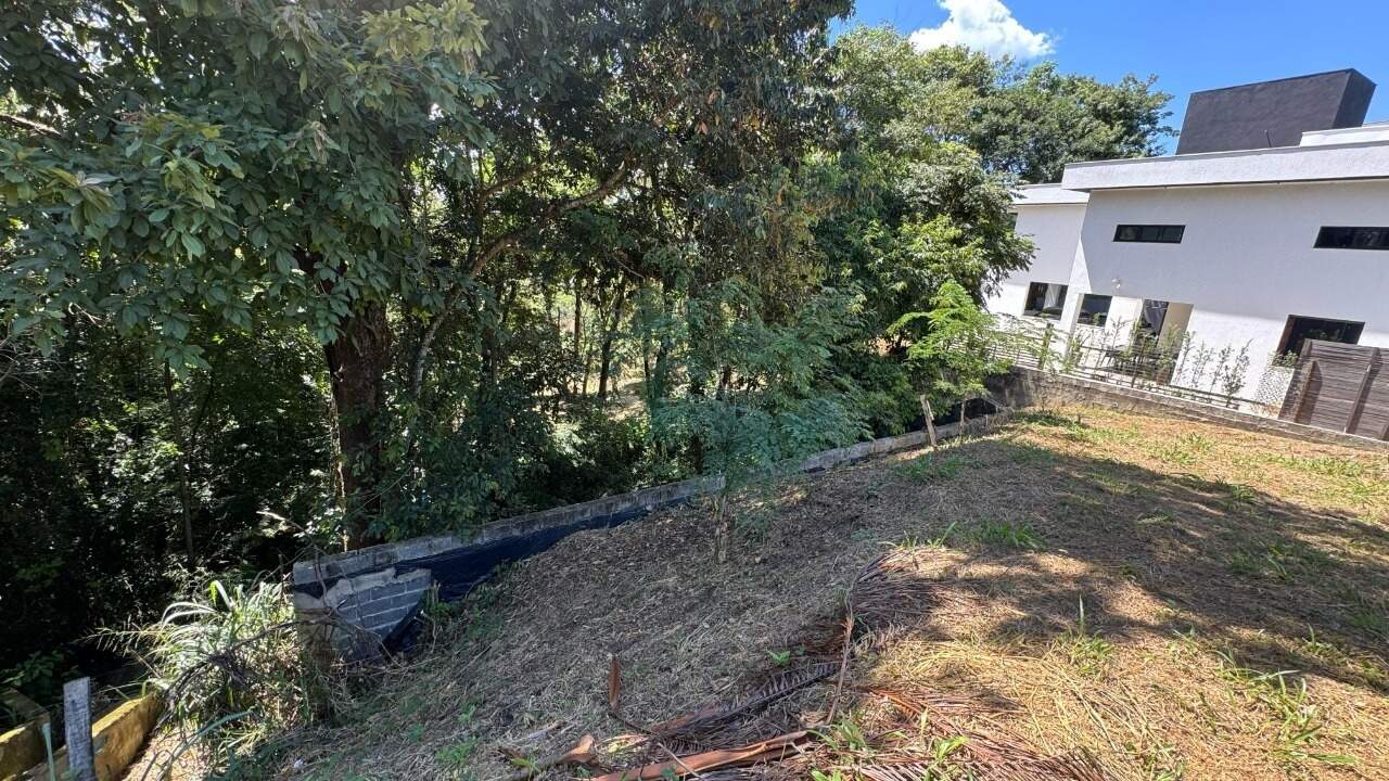 Lote à venda no Condomínio Gran Royalle: 