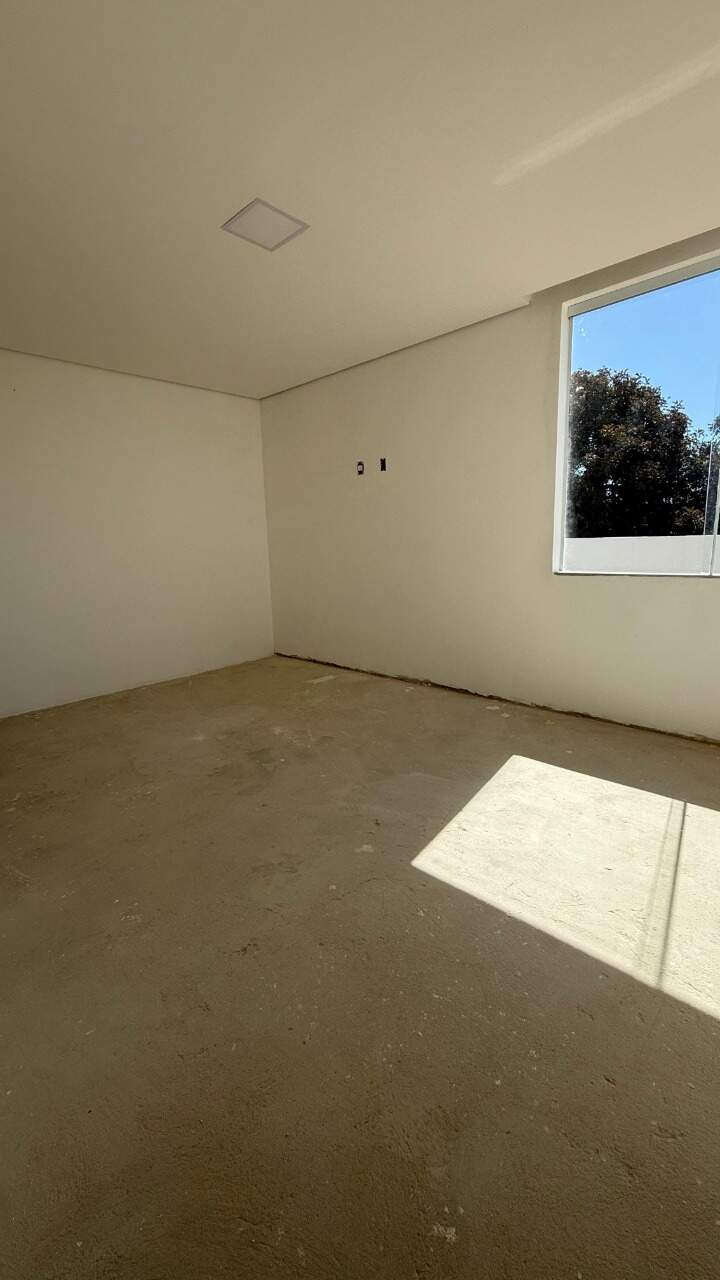 Casa à venda no Sonia Romanelli: 