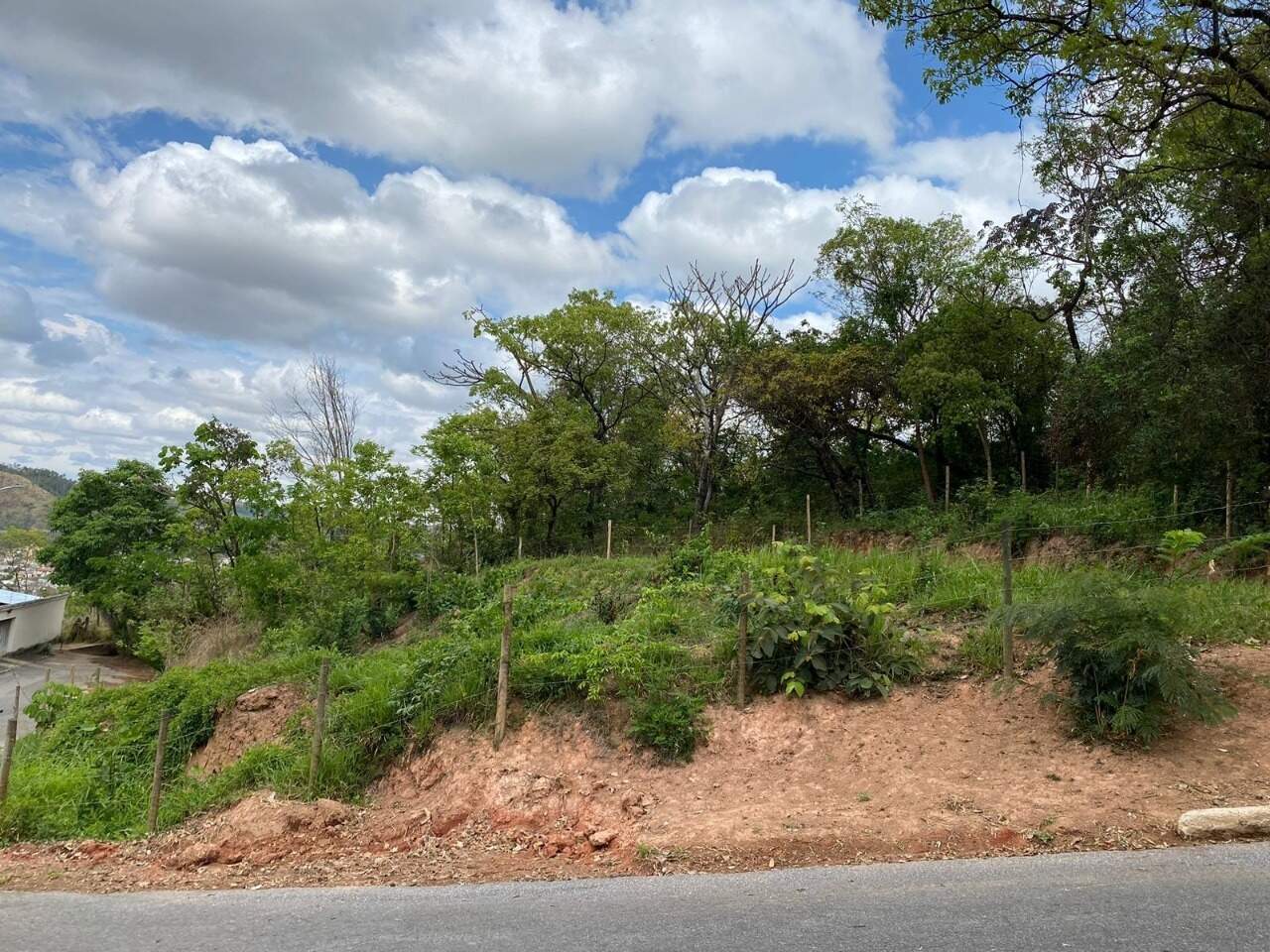 Lote à venda no Dona Júlia: 
