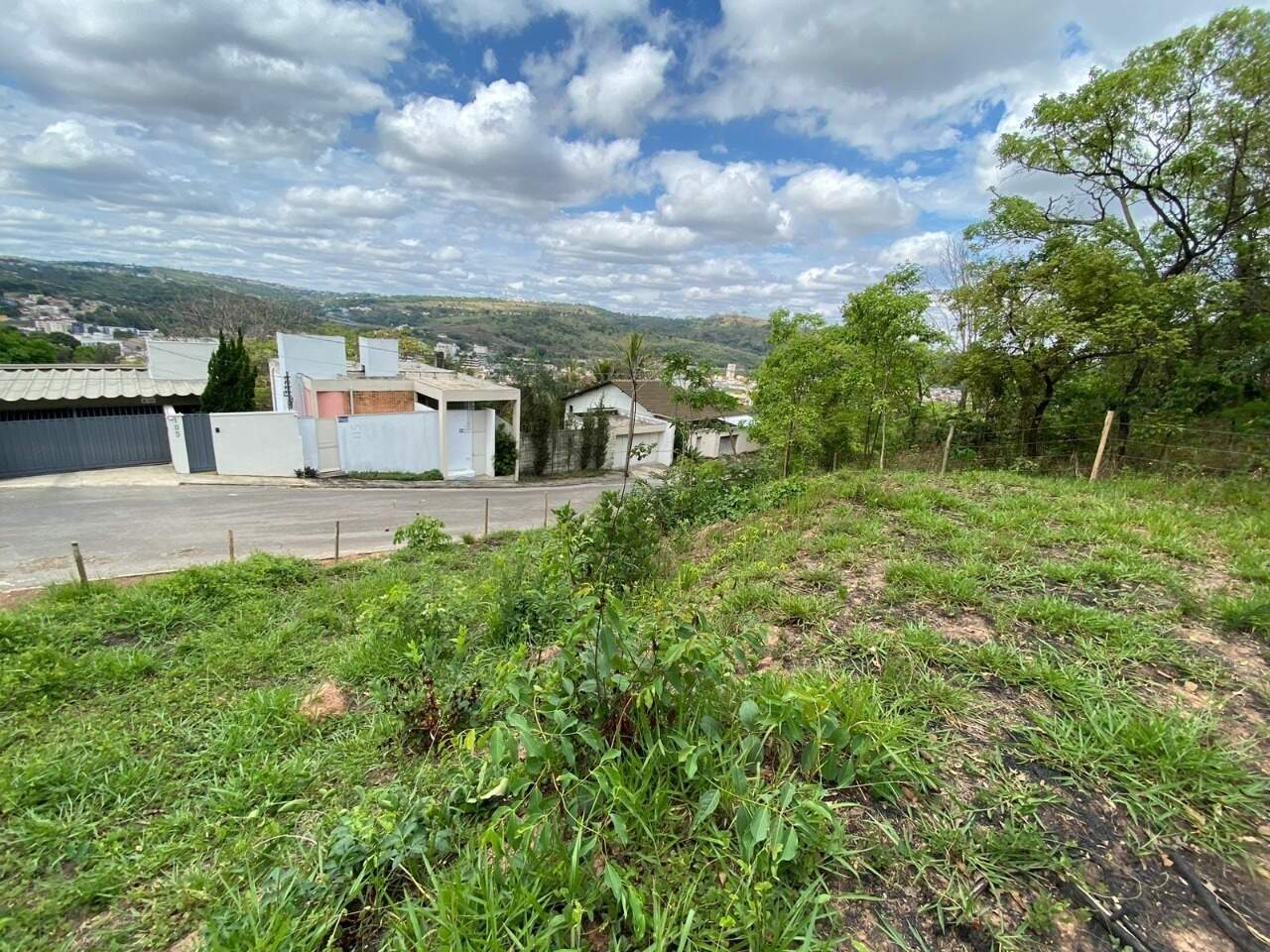 Lote à venda no Dona Júlia: 